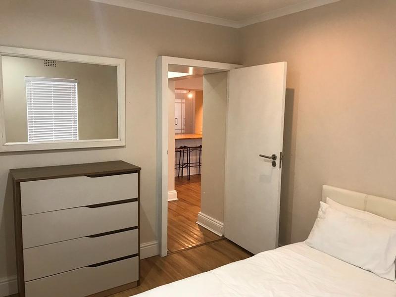 To Let 2 Bedroom Property for Rent in Sea Point Western Cape